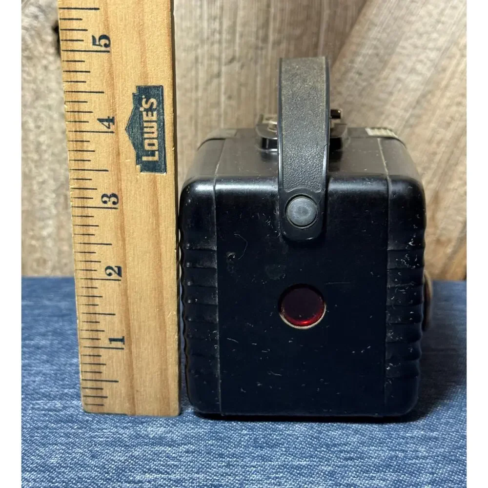 Vintage Handheld 1950s Kodak Brownie Hawkeye Camera Untested